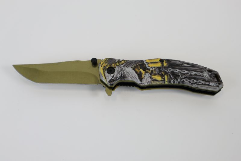 Photo 1 of OLIVE GREEN AND YELLOW SKULL WITH CHAINS POCKET KNIFE NEW 