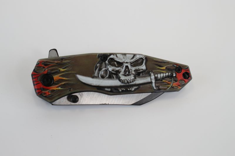Photo 1 of BROWN PIRATE SKULL POCKET KNIFE NEW 