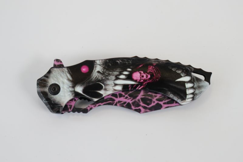 Photo 2 of PINK SKULL VAMPIRE POCKET KNIFE NEW