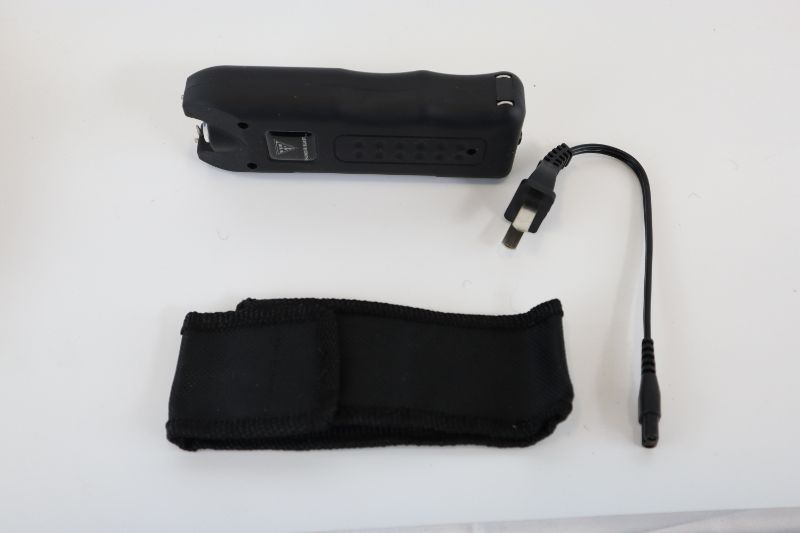 Photo 2 of BLACK STUN GUN WITH CARRY CASE NEW 