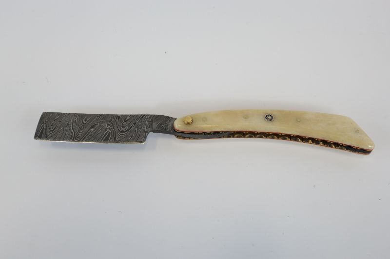 Photo 1 of RAZOR BONE AND BRASS LINER DAMASCUS STEAL NEW 