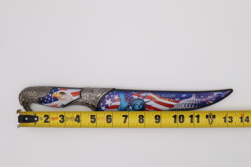 Photo 3 of AMERICAN EAGLE STATUE OF LIBERTY AND AMERICAN FLAG WITH EAGLE HANDLE DISPLAY KNIFE NEW