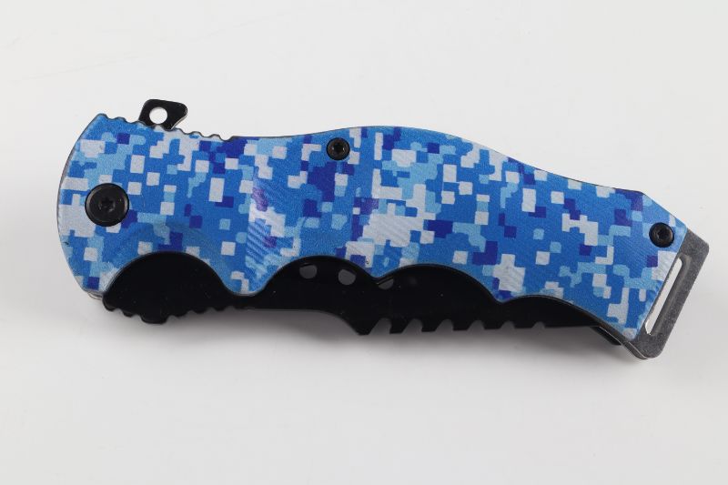 Photo 1 of BLUE DIGITAL CAMO POCKET KNIFE NEW 