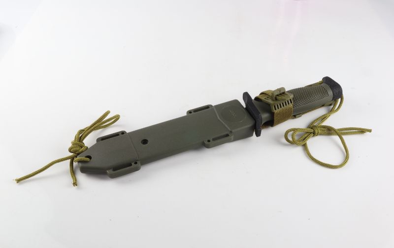 Photo 1 of TACTICAL SURVIVAL ARMY KNIFE NEW 