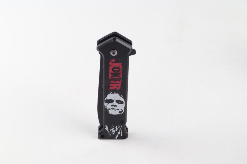 Photo 2 of HEATH LEDGER JOKER POCKET KNIFE NEW