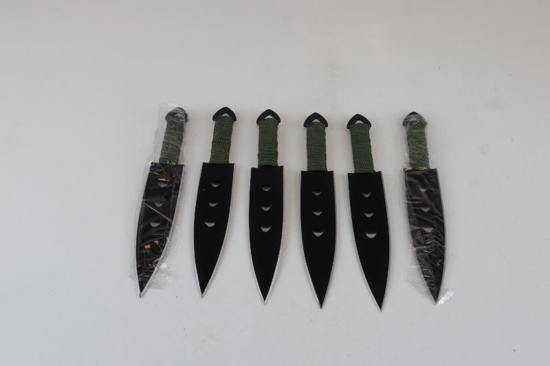 Photo 1 of 6 SET THROWING KNIVES WITH LEG STRAP CASE NEW 