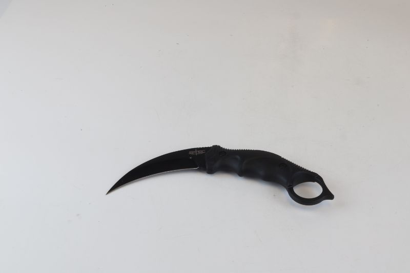 Photo 1 of RAPTOR CLAW KNIFE WITH HARD SHELL CLIP CASE NEW