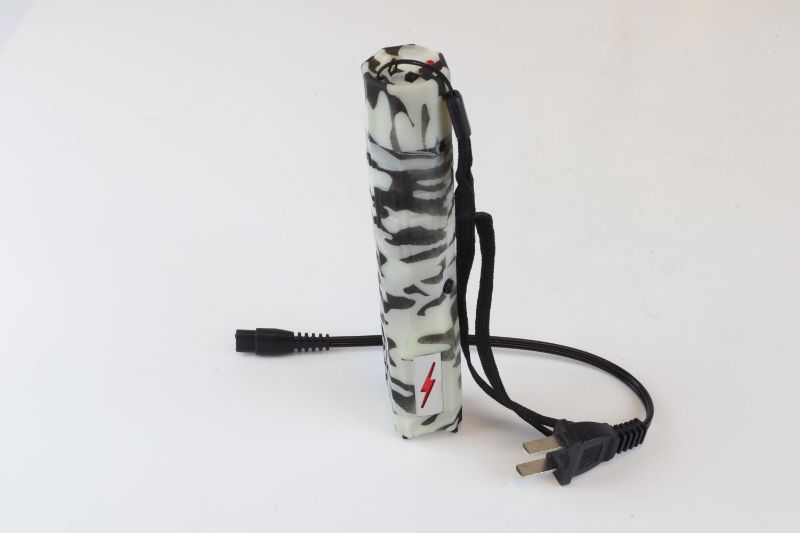 Photo 1 of SELF-DEFENSE DEVICE FLASHLIGHT NEW