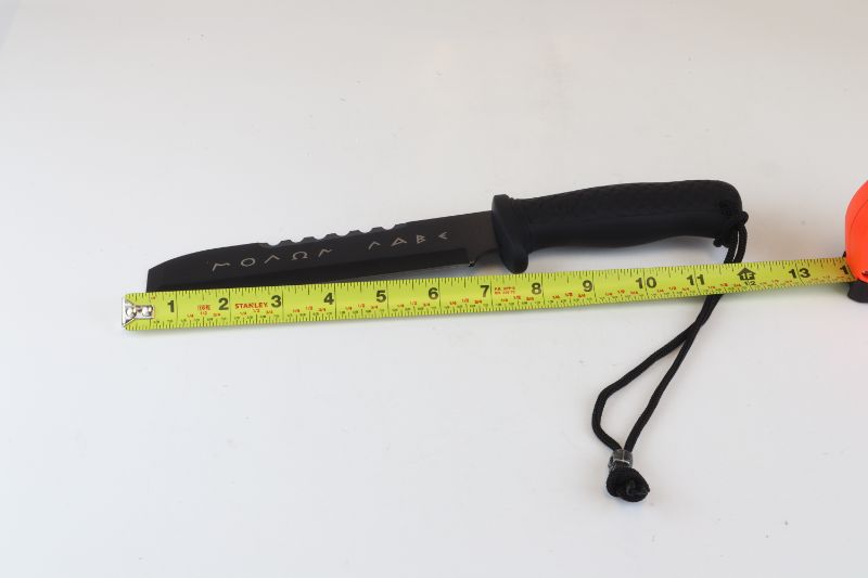 Photo 2 of STRAIGHT HUNTING OR SURVIVAL KNIFE NEW 