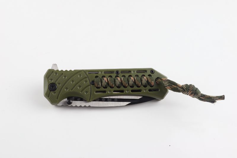 Photo 3 of TACTICAL KNIFE WITH PARACORD NEW 
