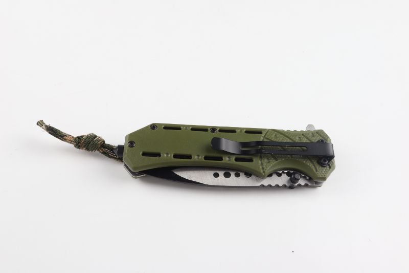 Photo 3 of TACTICAL KNIVES WITH PARACORD NEW