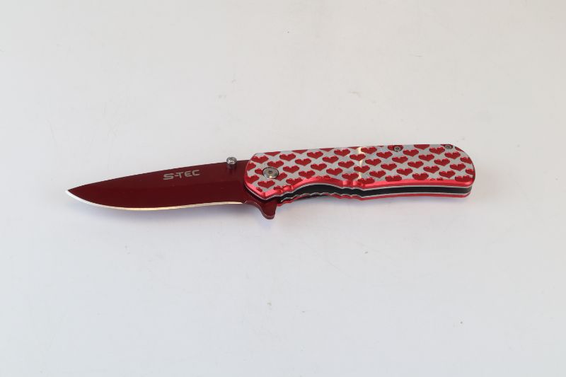 Photo 1 of HEARTS DESIGN POCKET KNIFE NEW