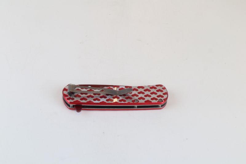 Photo 1 of HEARTS DESIGN POCKET KNIFE NEW