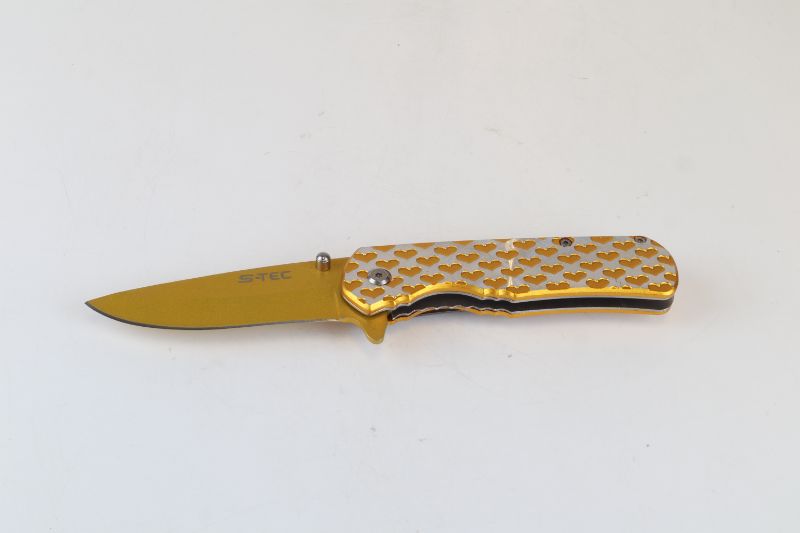 Photo 1 of HEARTS DESIGN POCKET KNIFE NEW