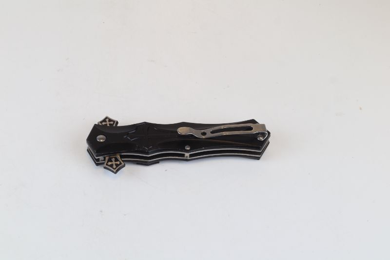 Photo 3 of CROSS DESIGN POCKET KNIFE NEW