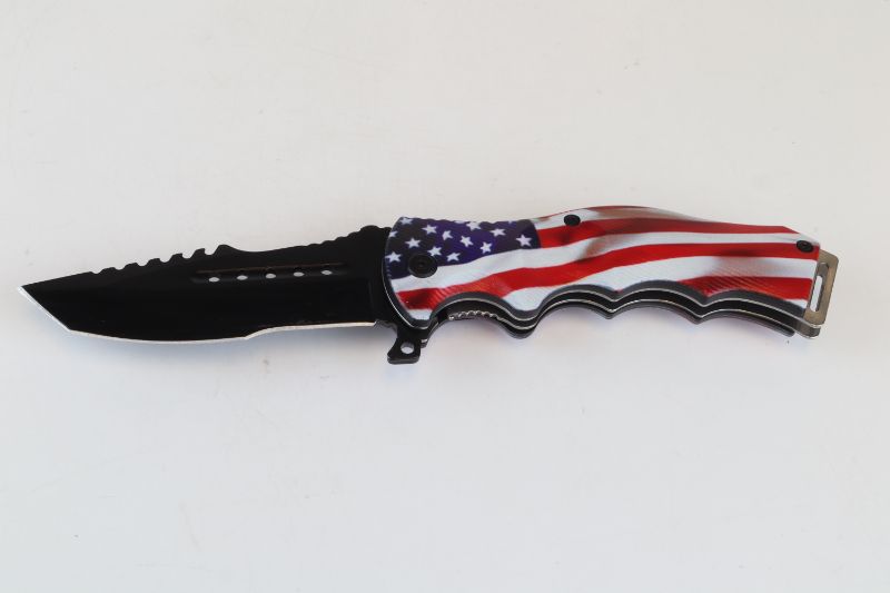 Photo 1 of PATRIOTIC DESIGN POCKET KNIFE NEW