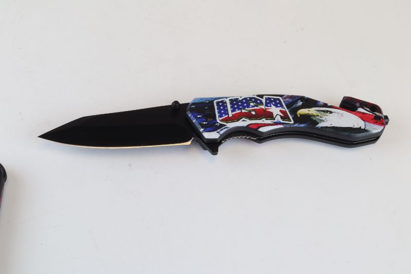 Photo 1 of PATRIOTIC DESIGN POCKET KNIFE NEW