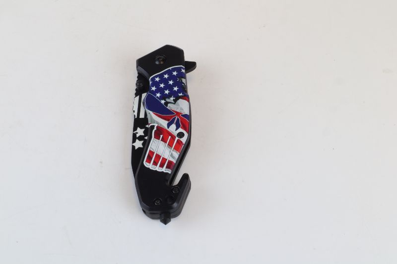 Photo 2 of PATRIOTIC DESIGN POCKET KNIFE NEW