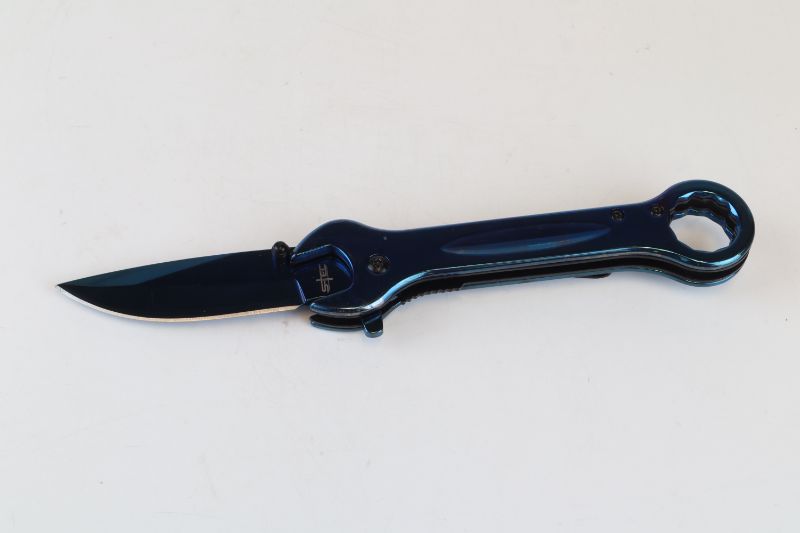 Photo 2 of WRENCH STYLE POCKET KNIFE NEW