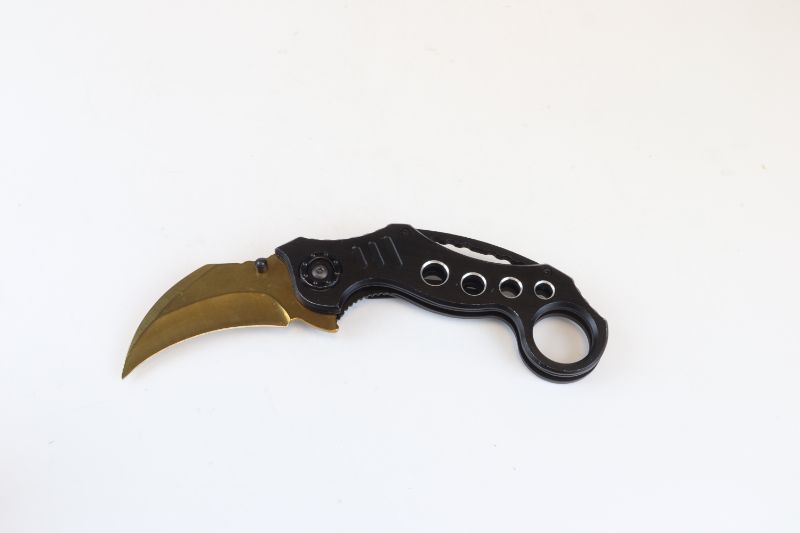 Photo 1 of SPECIAL DESIGN POCKET KNIFE NEW 7 INCH LONG