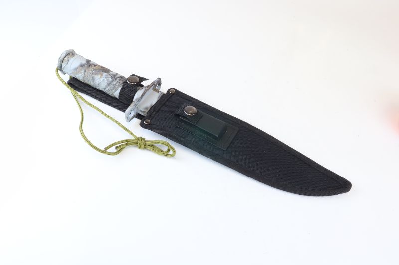 Photo 2 of TACTICAL KNIFE NEW 13.5 IN