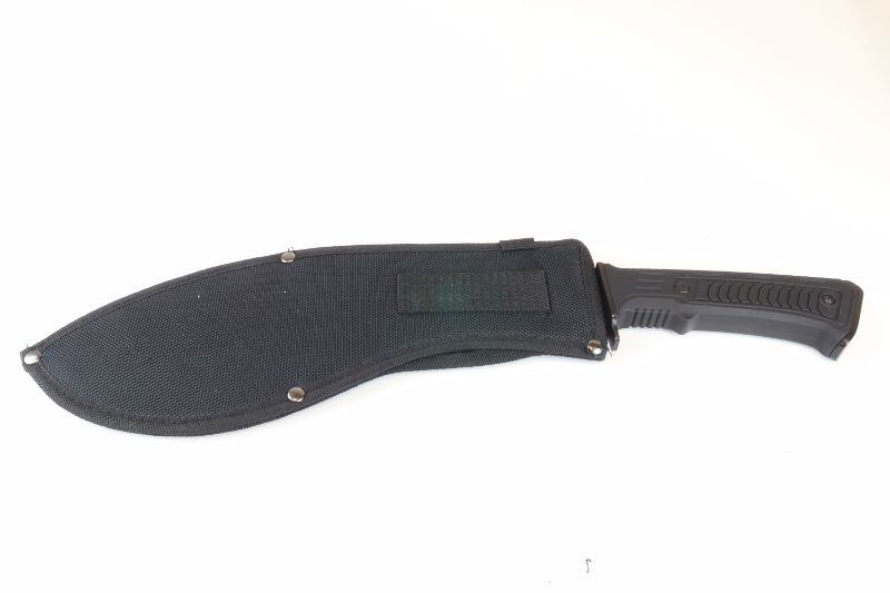 Photo 2 of HUNTING KNIFE WITH CARRYING CASE NEW 