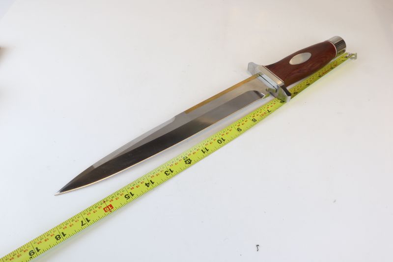 Photo 3 of WOODEN KNIFE WITH CARRYING CASE NEW