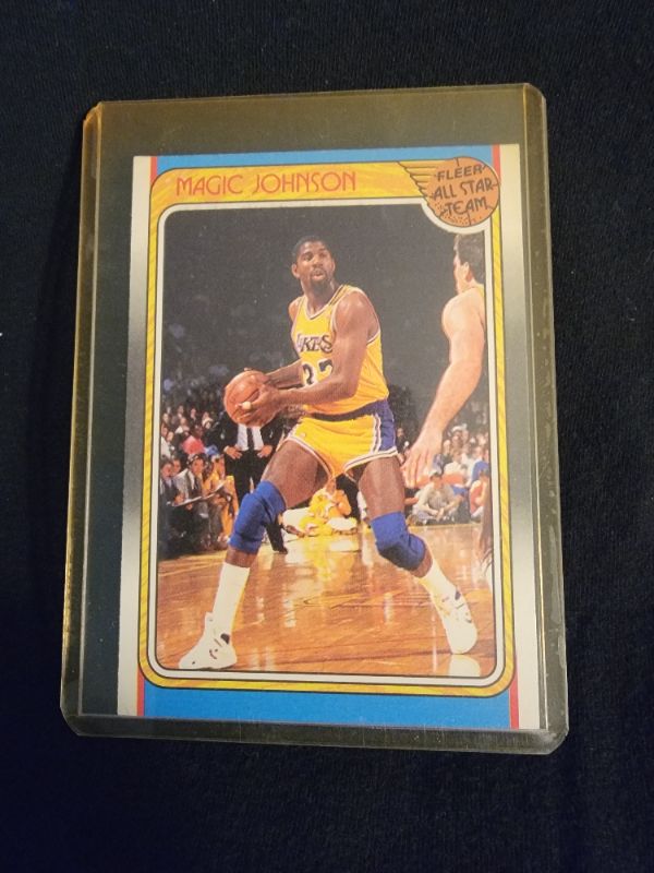 Photo 1 of 1988 MAGIC JOHNSON FLEER CARD