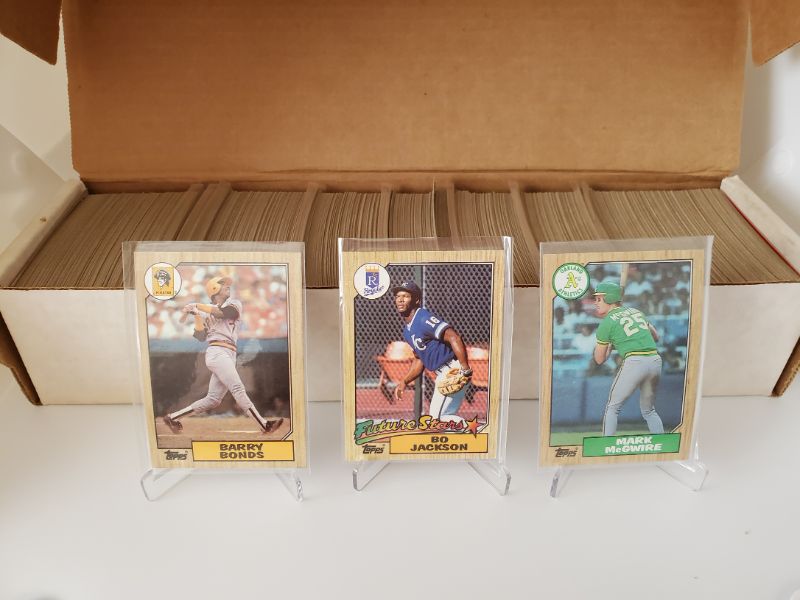 Photo 1 of 1987 TOPPS BASEBALL SET!!
BONDS ROOKIE ERROR CARD!!, JACKSON, MGWIRE, CANSECO ROOKIES!!!
AN ICONIC SET