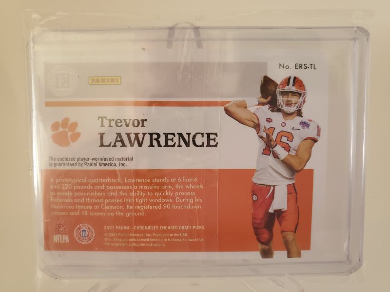 Photo 2 of 2021 PANINI CHRONICLES ROOKIE PATCH TREVOR LAWRENCE!!
THIS IS A PERFECT CARD AND GET IT GRADED FAST!!!