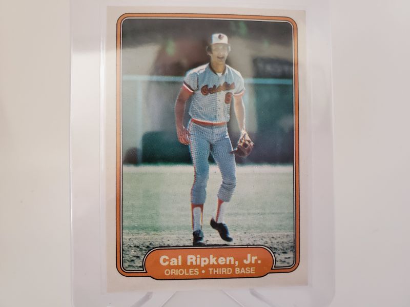 Photo 1 of 1982 FLEER CAL RIPKEN ROOKIE!!
CENTERED AND SHARP!! GET THIS GRADED!!