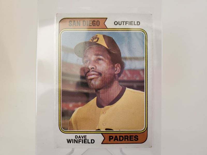 Photo 1 of 1974 TOPPS DAVE WINFIELD ROOKIE!!
WOW LOOK AT THIS CARD