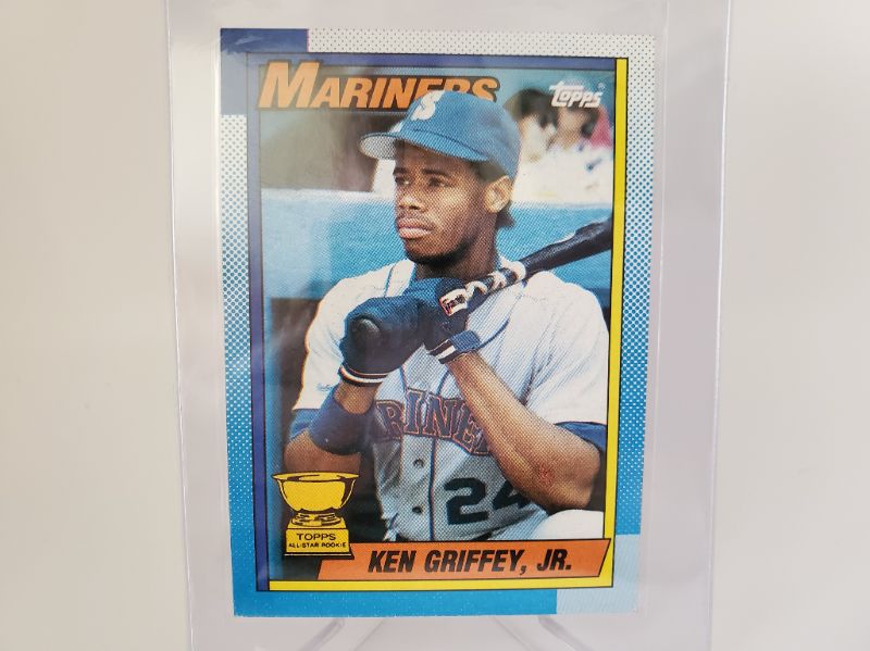 Photo 1 of 1990 TOPPS KEN GRIFFEY JR DOUBLE ERROR ROOKIE CARD!!!!
CARD IS ALMOST PERFECT HERE!! WOW!!