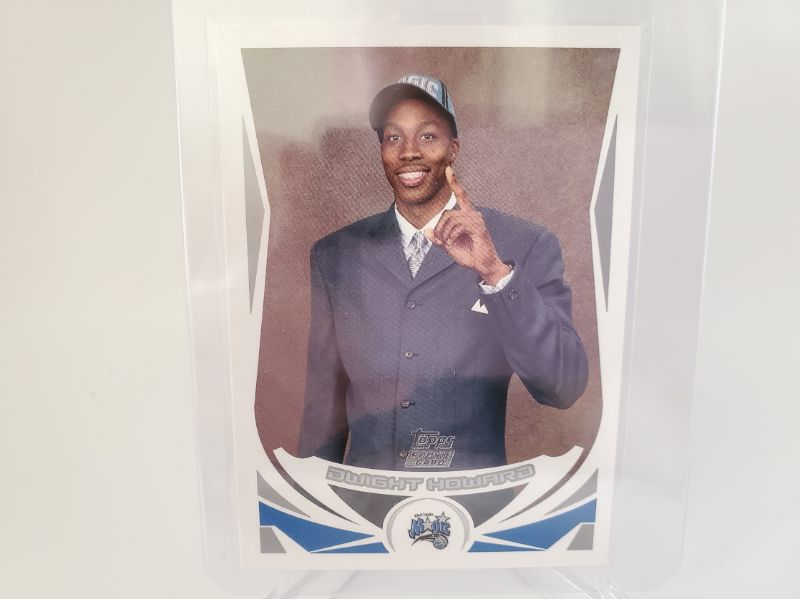 Photo 1 of 2004 TOPPS DWIGHT HOWARD ROOKIE!!
A SURE FIRE HALL OF FAMER GET THIS IMMACULATE CARD GRADED