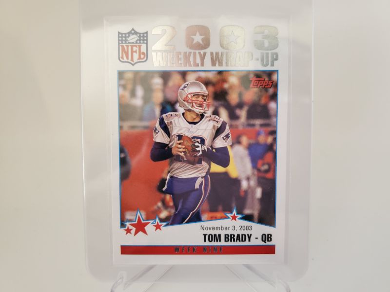 Photo 1 of 2004 TOPPS TOM BRADY!!!
WOW IS THIS A SHARP EARLY TOM BRADY CARD GET IT GRADED!!