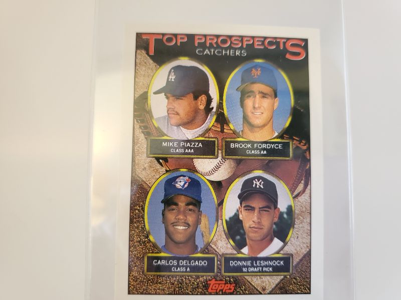 Photo 1 of 1993 TOPPS MIKE PIAZZA ROOKIE!!
HALL OF FAMER HERE FOLKS AND IMMACULATE CARD!!