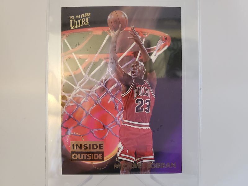 Photo 1 of 1993 ULTRA MICHAEL JORDAN INSIDE/OUTSIDE INSERT CARD!!
THIS IS A SHARP CARD THAT SELLS FOR 3 DIGITS MINT!! LOOK AT THE PICS THEY DONT LIE