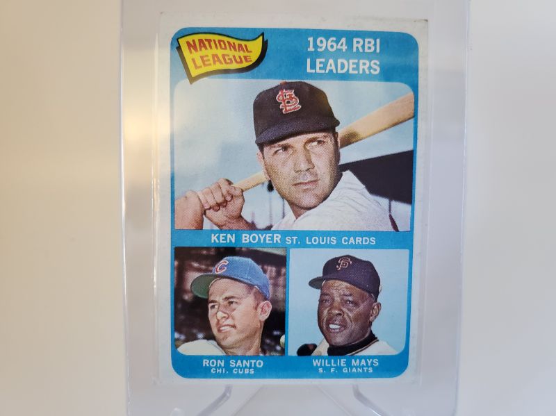 Photo 1 of 1965 TOPPS LEADERS WILLIE MAYS CARD!!
VERY TOUGH TO FIND A CARD THIS NICE!!
SAY HEY IT'S WILLIE MAYS!!