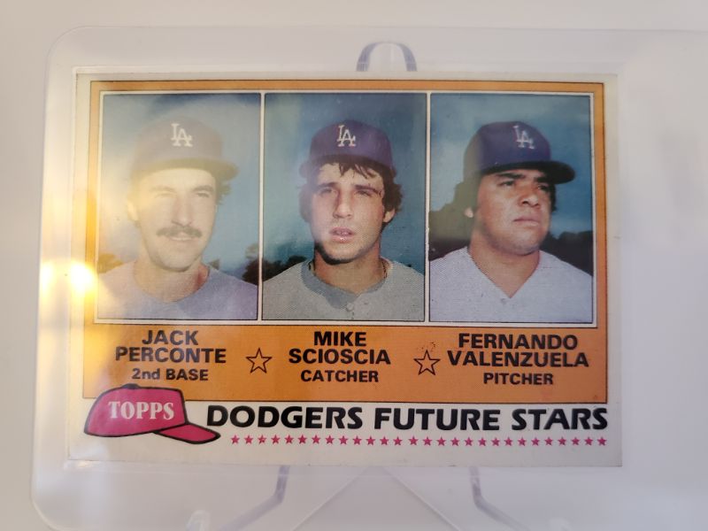 Photo 1 of 1981 TOPPS FERNANDO VALENZUELA ROOKIE!!
WOW IS THIS AN IMMACULATE!!