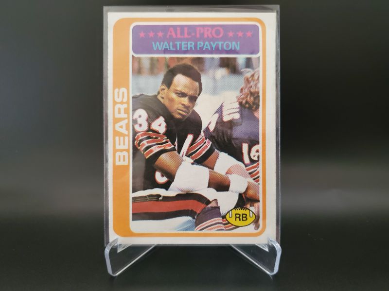 Photo 1 of 1978 WALTER PAYTON!!! WOW IS THIS A NICE CARD!
GEM MINT ONES GO FOR 1K!!! HOW NICE IS THIS CARD!!!