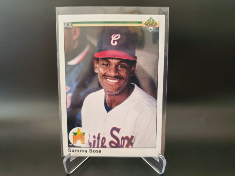 Photo 1 of 1990 UPPER DECK SAMMY SOSA ROOKIE CARD!!!
WOW IS THIS SHARP