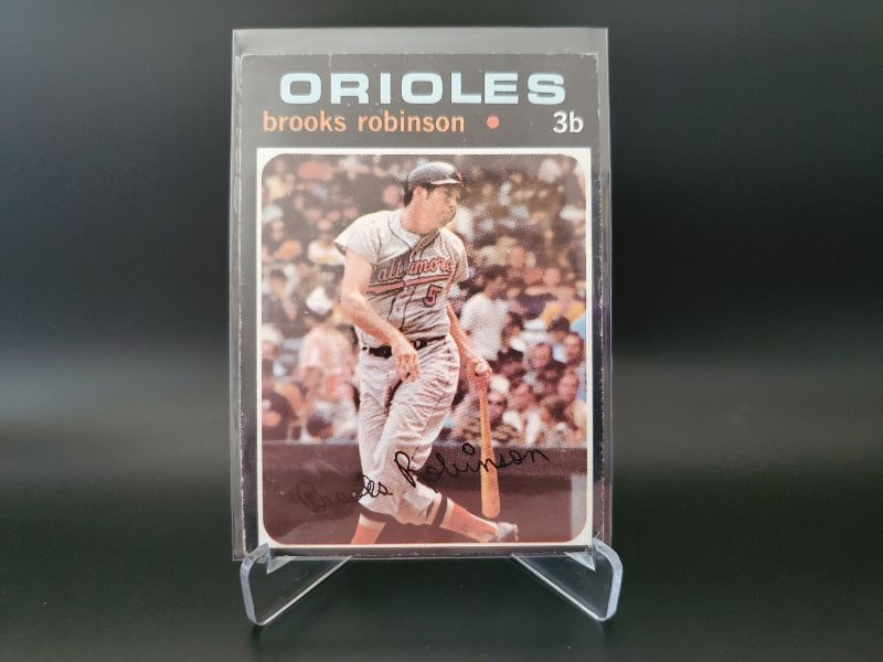 Photo 1 of 1971 TOPPS BROOKS ROBINSON!!
HARD CARDS TO FIND AND THIS NICE ALSO!!