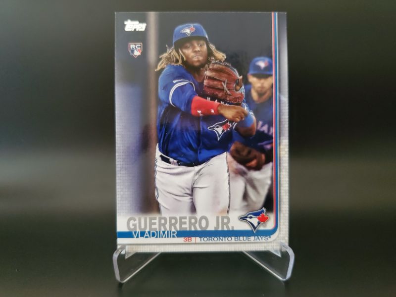 Photo 1 of 2019 TOPPS VLAD GUERRERO JR ROOKIE!!
SHARP CARD!!!