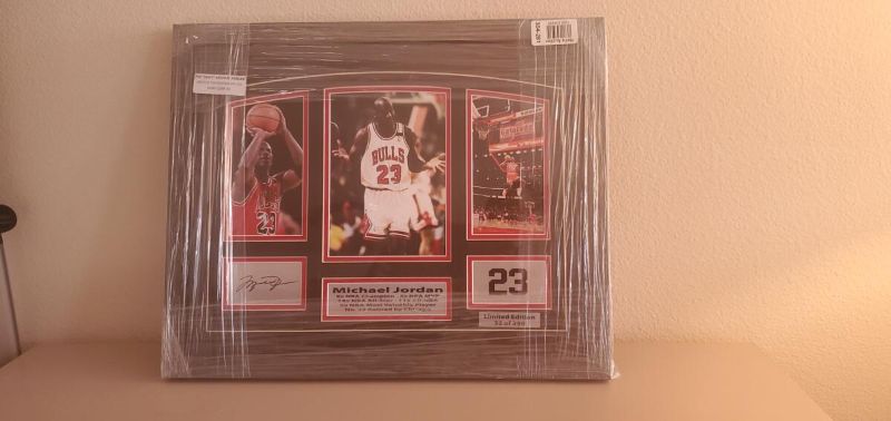 Photo 2 of MICHAEL JORDAN PLAQUE!!!
#32 OF 250 MADE!!