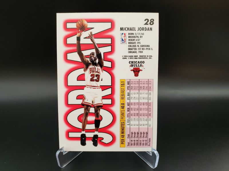 Photo 2 of 1992 FLEER MICHAEL JORDAN!!
SHARP SHARP CARD HERE!!