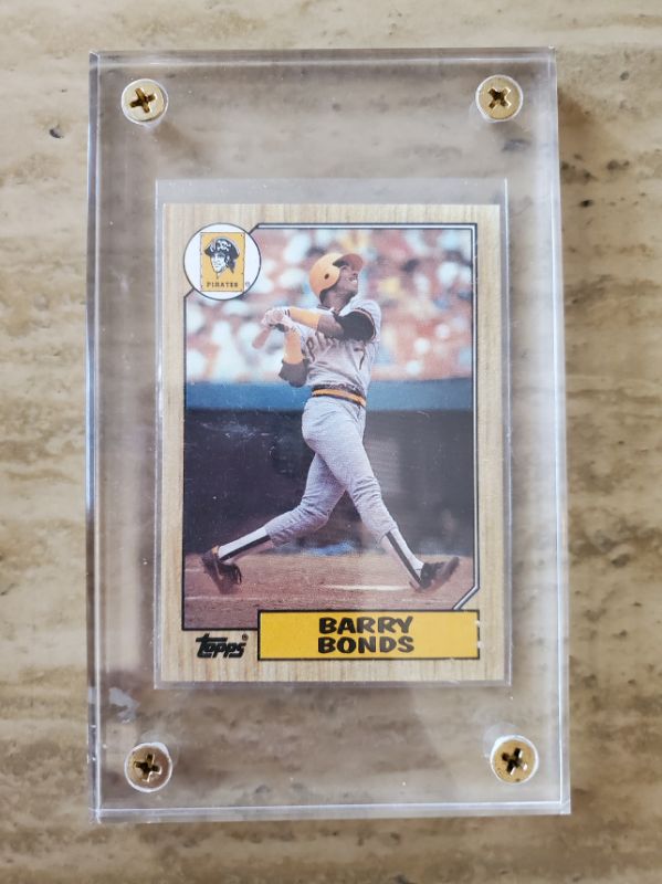 Photo 1 of 1987 BARRY BONDS UNCORRECTED ERROR ROOKIE CARD!!
WOW THIS ONE IS THAT NICE, CENTERED AND SHARP!!
THEY SELL FOR A LOT!!