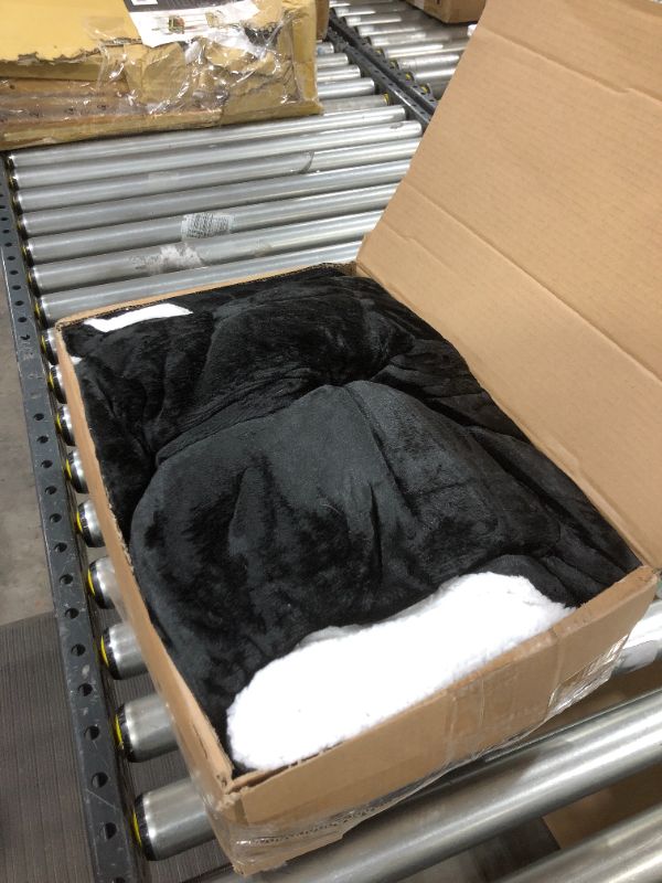 Photo 2 of Chezmoi Collection 3-Piece Micromink Sherpa Reversible Down Alternative Comforter Set (Queen, Black)