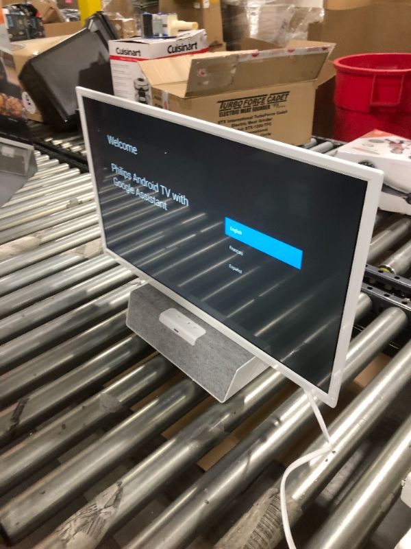 Photo 2 of Philips 6000 Series 24" Android Kitchen TV with Google Assistant - 24PFL6704