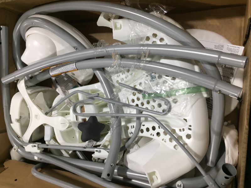 Photo 1 of Graco DuetConnect LX Swing and Bouncer