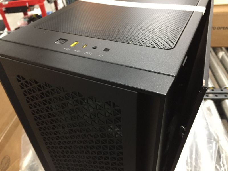 Photo 3 of CORSAIR 4000D AIRFLOW TMP GLSS